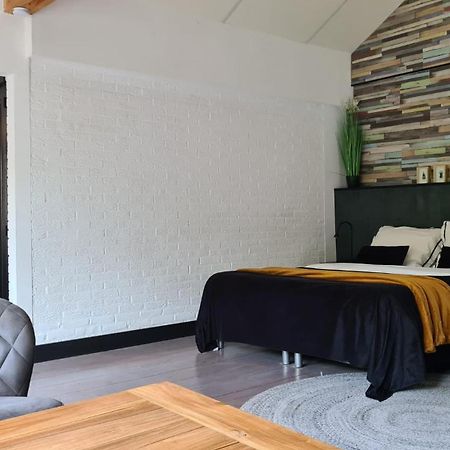 Heusden  Sleepzzz Bed & Breakfast エクステリア 写真